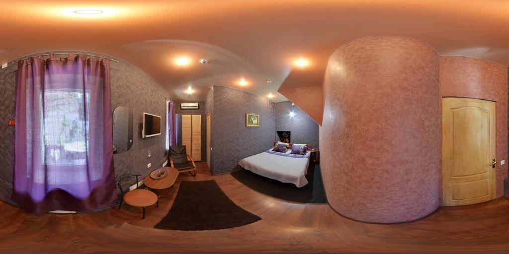 Yellow Unlimited Hotel 4 Kharkiv Exterior photo